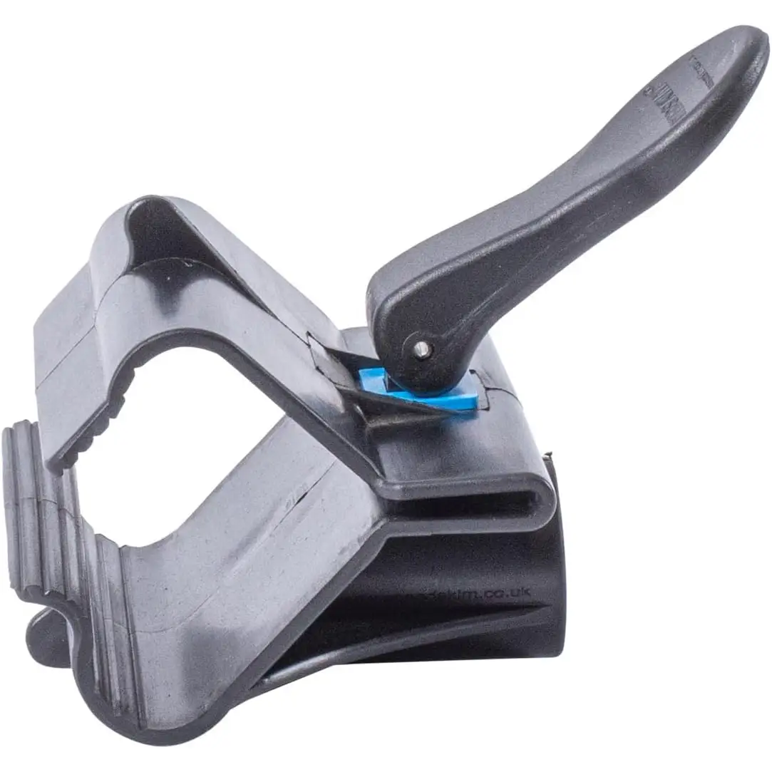 Adaptor universal din plastic negru cu arc albastru pentru marimile Speedskim