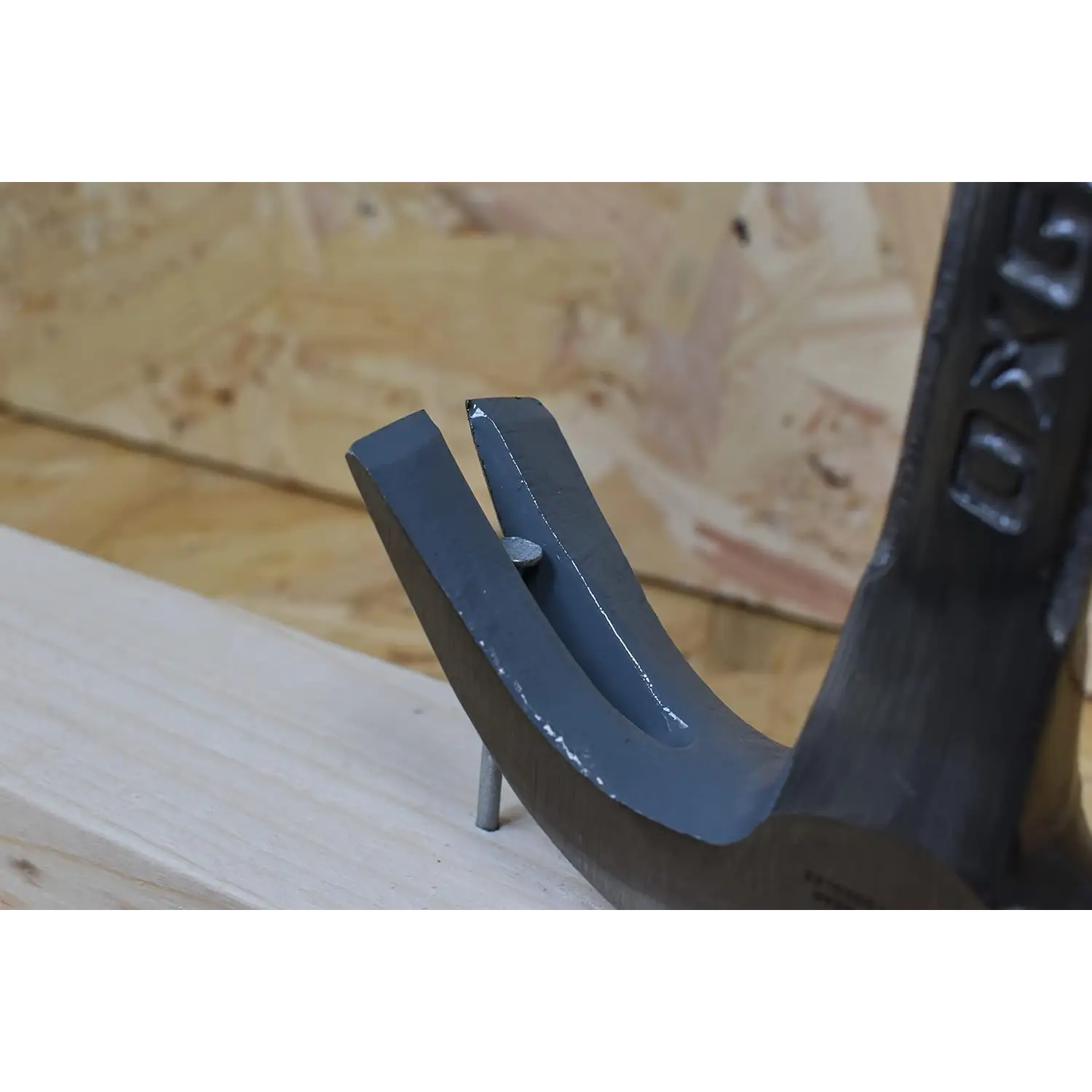 Ciocan cu gheara OX Pro monobloc 20oz otel forjat cu maner soft grip antishock