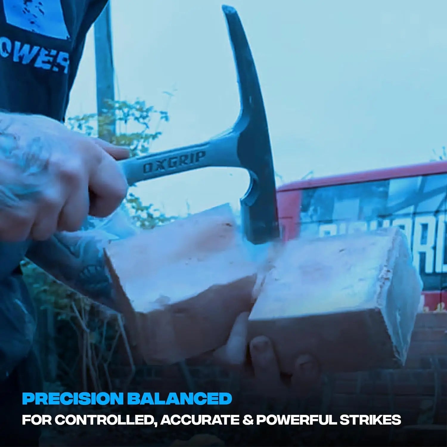 Ciocan zidarie OX Pro monobloc 24oz otel forjat cu soft grip antishock pentru forță controlată