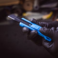 Cutter OX Trade cu lamă segmentată de 18 mm — utilizare pe șantier