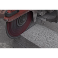 Imagine de tăiere cu disc diamantat Pro TX10R Turbo pe beton pentru beton, caramida, granit