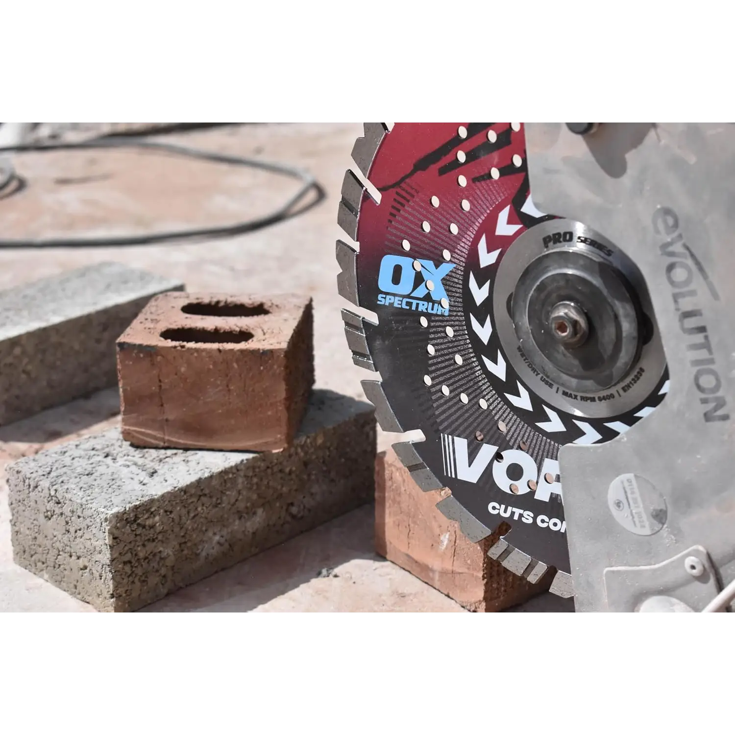 Disc diamantat Spectrum Pro V14 pentru beton armat cu dinți Turbo V-Tooth 125x22.23mm