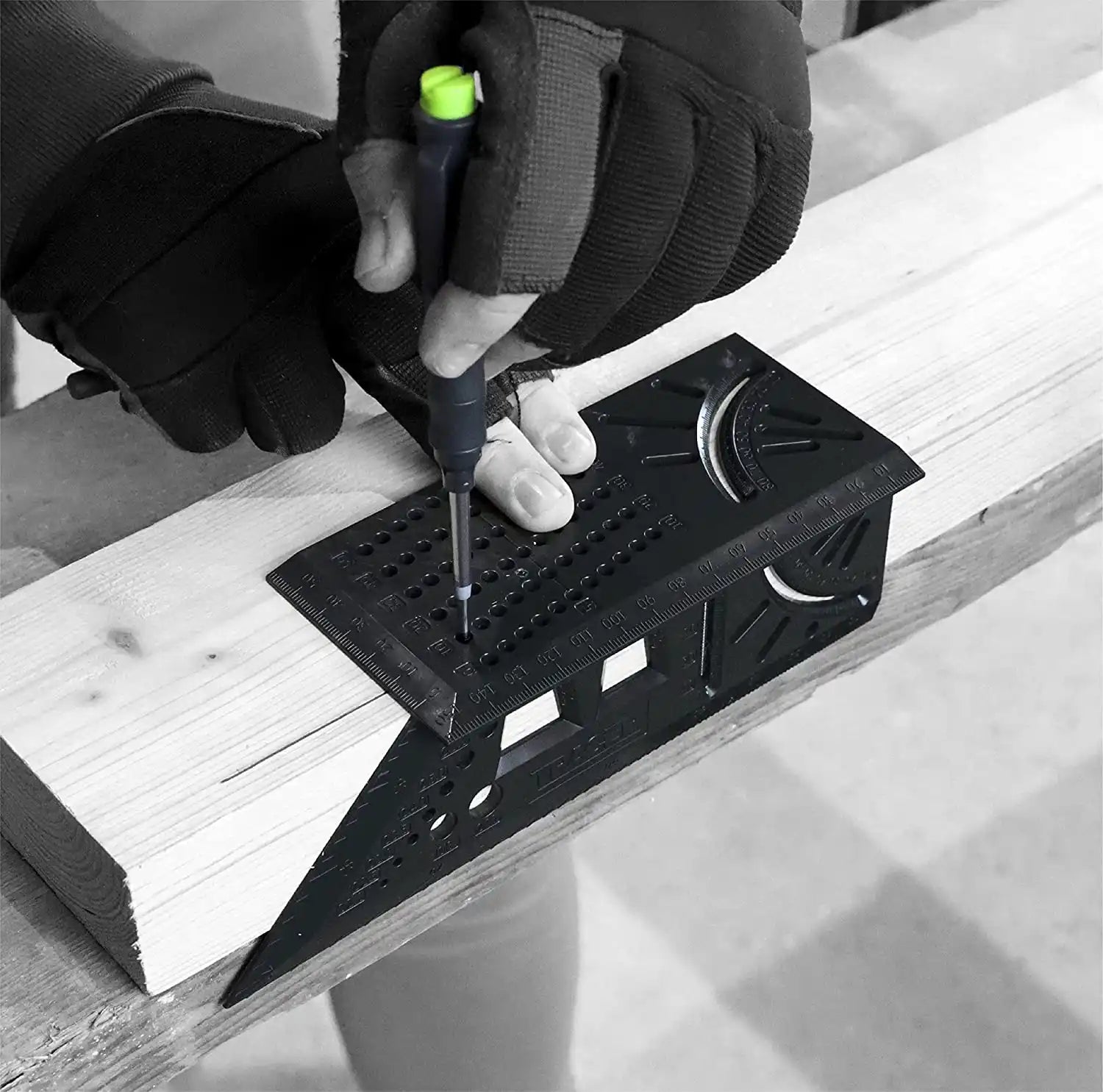 Un ghid de găurit și măsurare versatil, portabil și de mână.