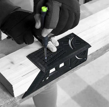 Un ghid de găurit și măsurare versatil, portabil și de mână.