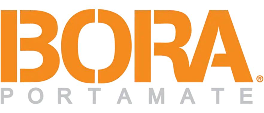 Logo portocaliu și gri cu cuvântul „BORA” afișat vizibil deasupra unui cuvânt mai mic și stilizat, care pare să fie „TOOL”.