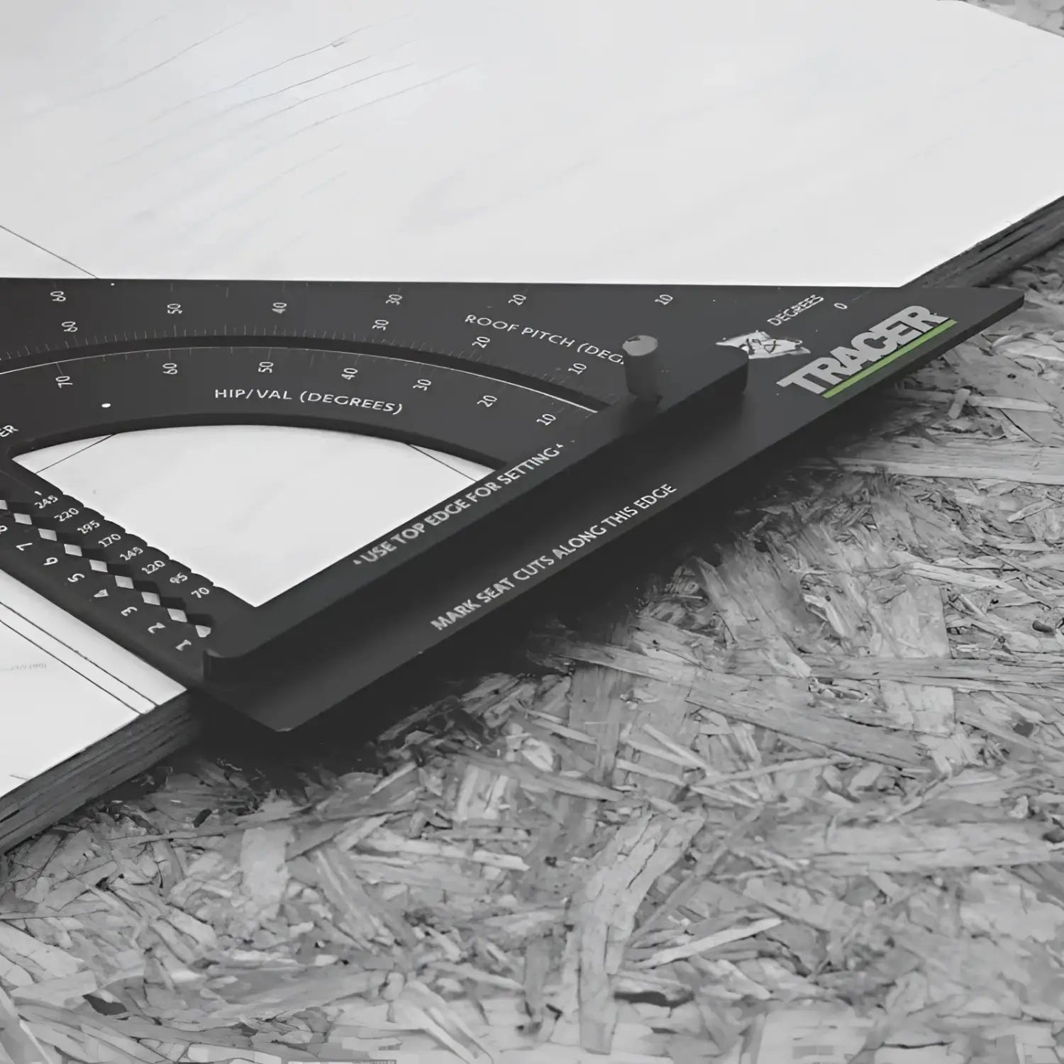 Alt text: Rigla de Masurare Reglabila TRACER APS12 PROSQUARE, cuadrat din aluminiu cu marcaje laser pentru unghiuri