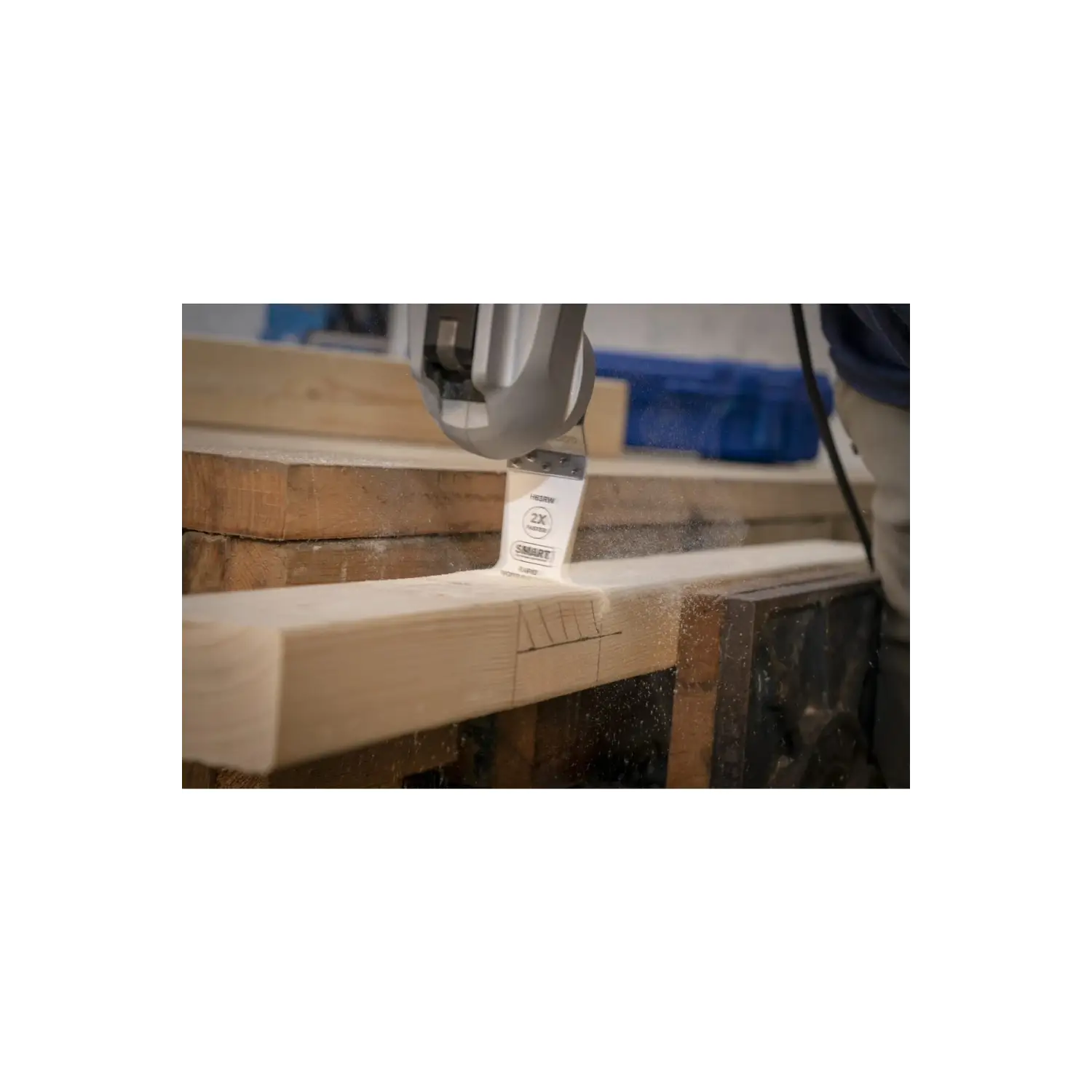 Imagine de scos lemn cu unealta multifunctionala SMART Rapid Wood pentru tăieturi precise