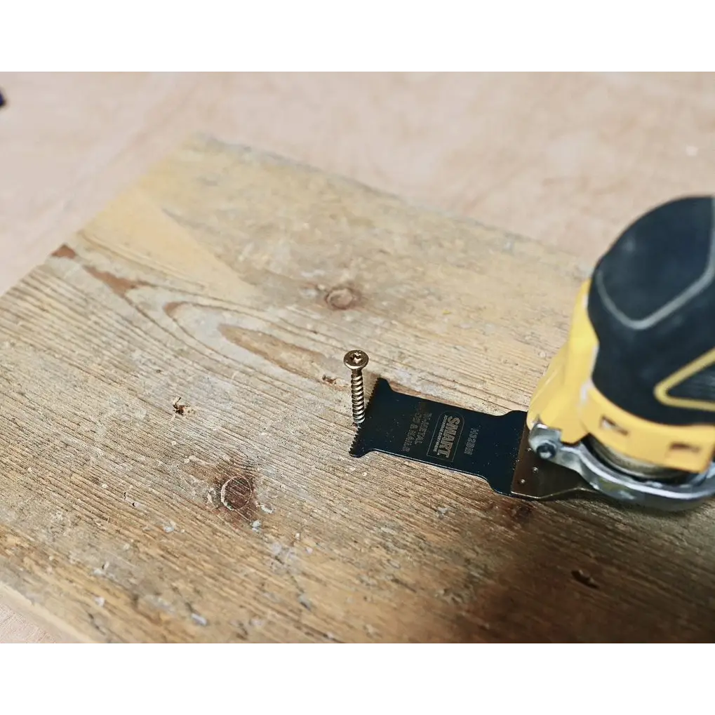 Multi-tool oscilant galben-negru cu panza smart pentru tăierea lemnului și metale
