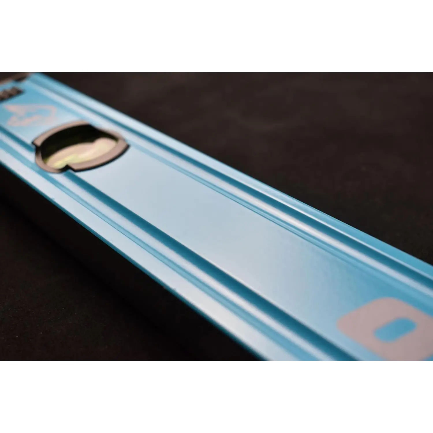 Nivel cu bula orizontală din aluminiu pentru tevi si schele, set de 4 OX Trade