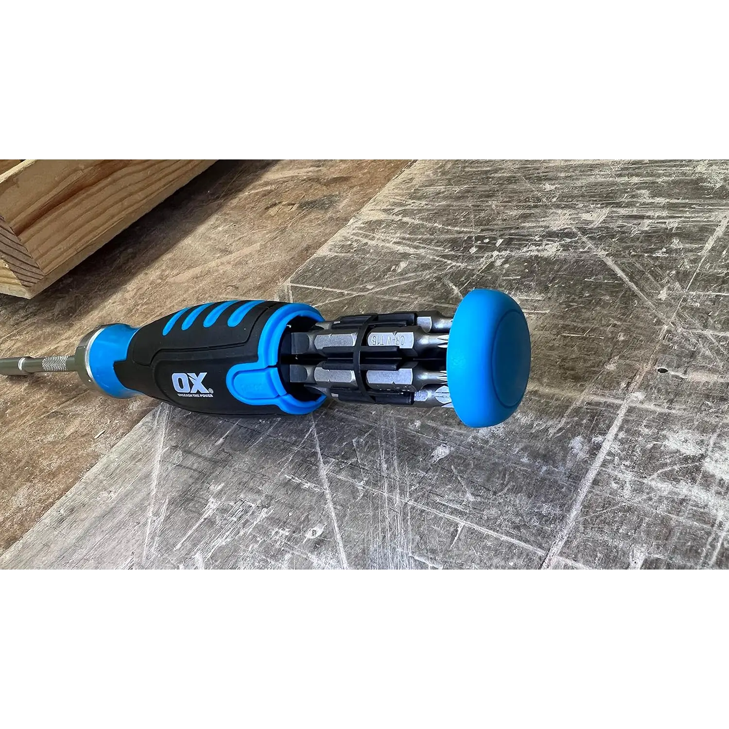 Surubelnita cu clichet OX Pro cu magazie in maner si ratchet blocabil, bit Cr-V