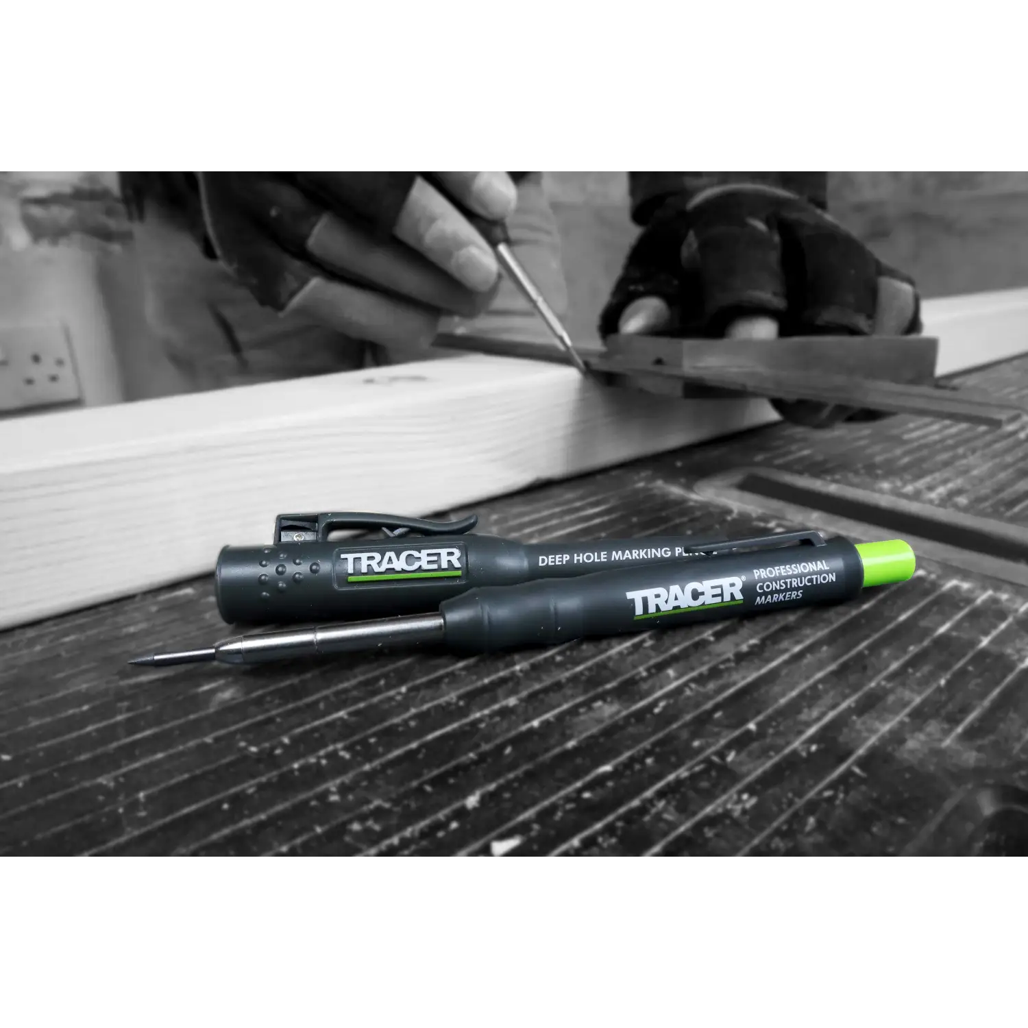 Tracer ADP2 creion mecanic pentru gauri adanci, cu varf negru și capac verde