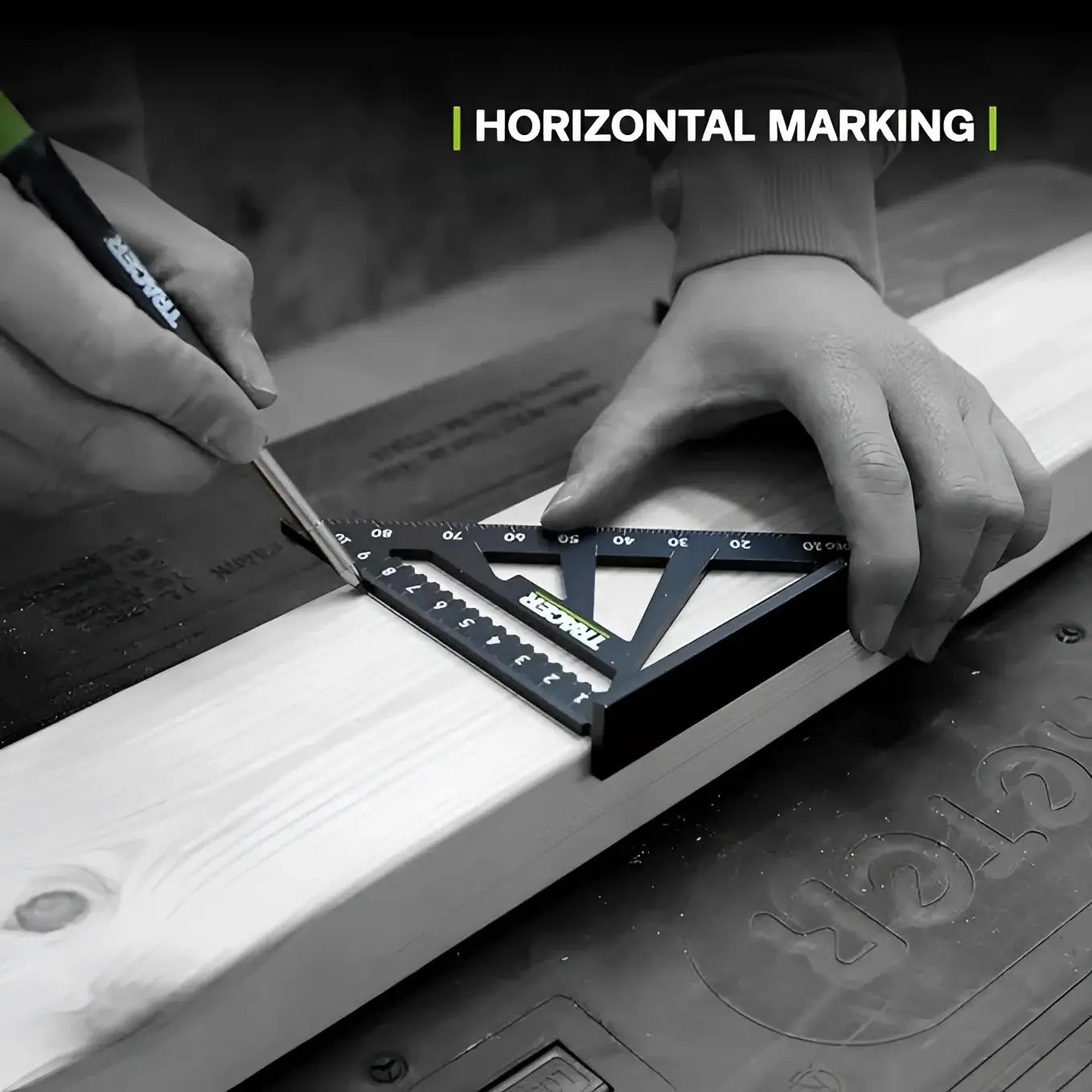 Mână folosind tracer asq4m echer rapid pentru a marca lemn cu combina square