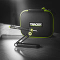 Instrument de trasat TRACER TrueScribe 2.0 desfășurat lângă cutia de transport